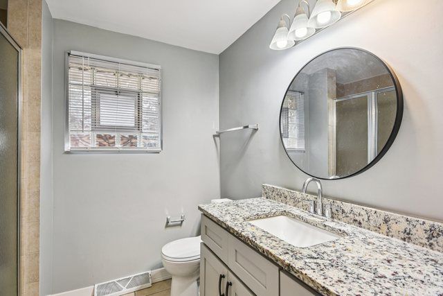 18644 William Street, Lansing, IL 60438