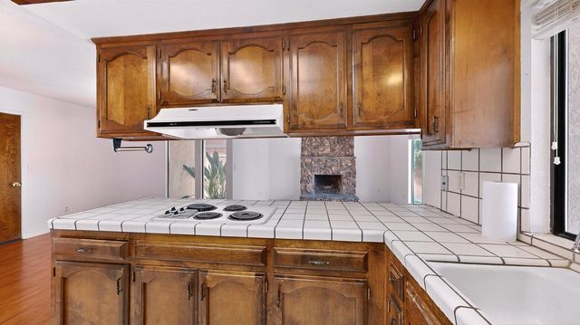 2401 Ellison Dr, Modesto, CA 95355