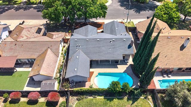 2401 Ellison Dr, Modesto, CA 95355
