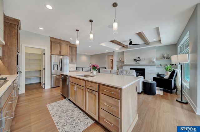 6209 Carveth Drive, Lincoln, NE 68516