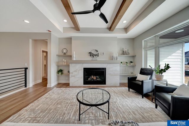 6209 Carveth Drive, Lincoln, NE 68516