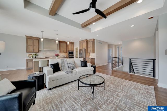 6209 Carveth Drive, Lincoln, NE 68516