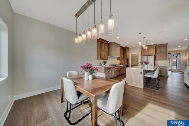6209 Carveth Drive, Lincoln, NE 68516