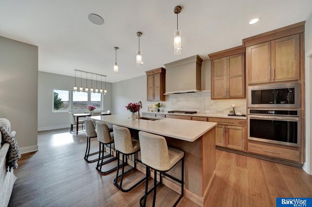 6209 Carveth Drive, Lincoln, NE 68516