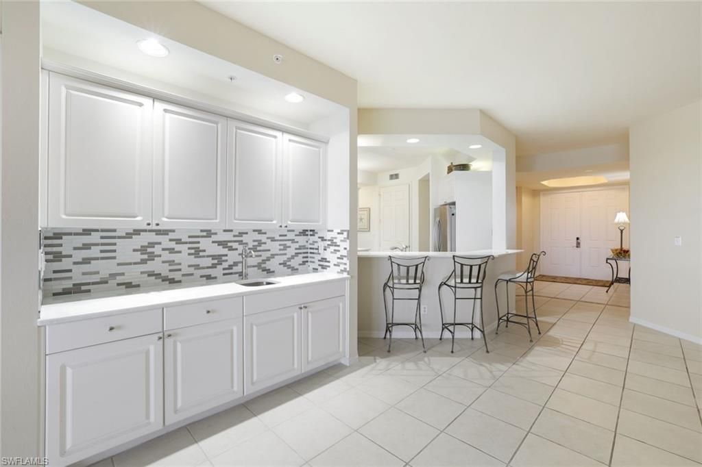 410 Flagship DR 603, NAPLES, FL 34108 — photo 5