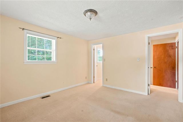 12 Florida Avenue, Emerson, GA 30137