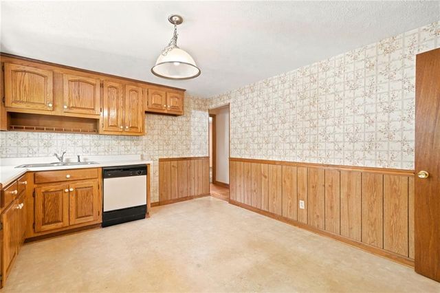 12 Florida Avenue, Emerson, GA 30137