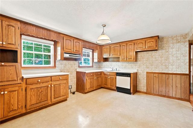 12 Florida Avenue, Emerson, GA 30137