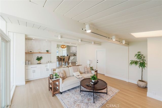 24248 Falena, Torrance, CA 90501