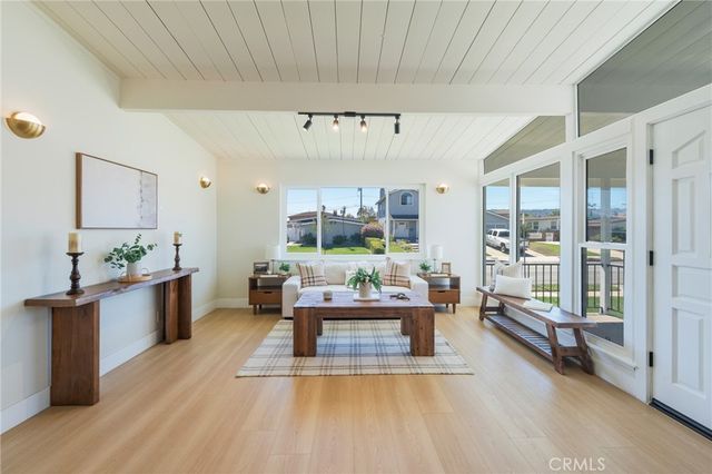 24248 Falena, Torrance, CA 90501