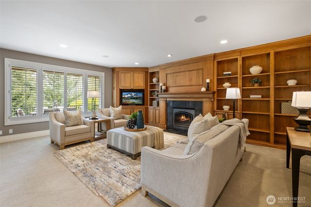 2753 204th Lane NE, Sammamish, WA 98074