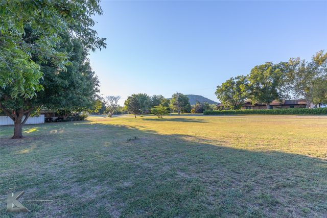 117 FM 382, Ovalo, TX 79541