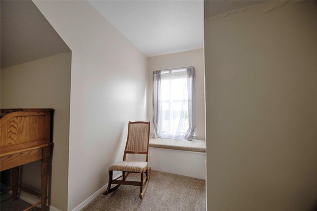 2040 W Guenther Lane, La Grange, TX 78945