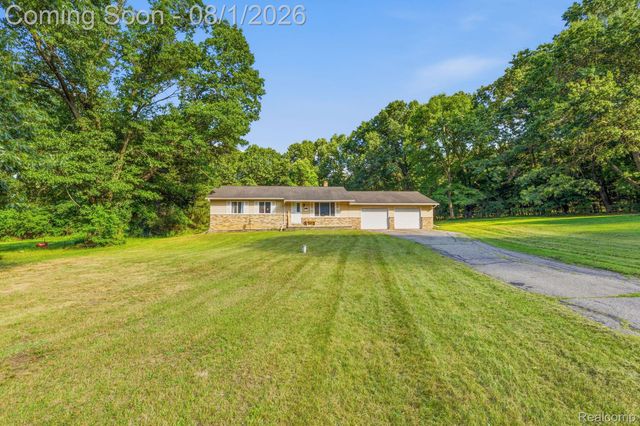 3685 Chesterfield Drive, Oregon Township, MI 48446