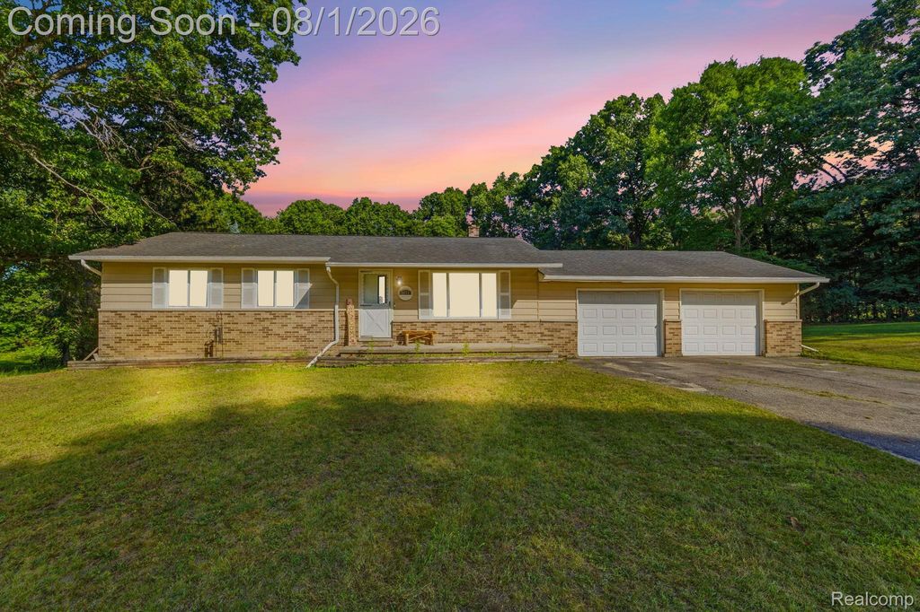 3685 Chesterfield Drive, Oregon Township, MI 48446