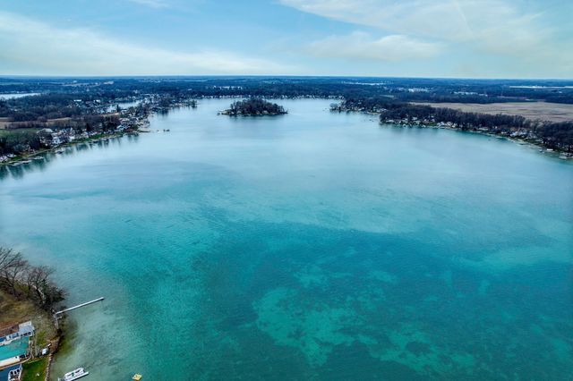 50479 Delling Drive, Silver Creek Twp, MI 49047