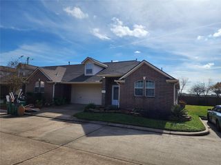 1714 Village Townhome Drive, Pasadena, TX 77504