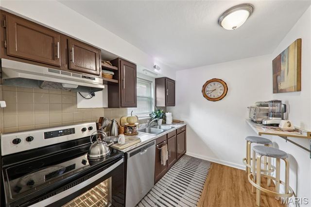 6934 Julian Avenue, University City, MO 63130