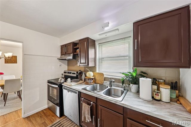 6934 Julian Avenue, University City, MO 63130