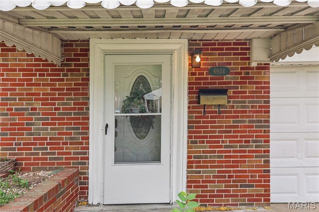 6934 Julian Avenue, University City, MO 63130