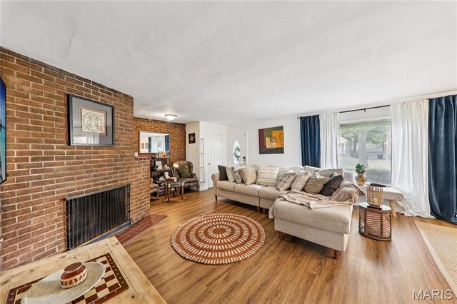 6934 Julian Avenue, University City, MO 63130