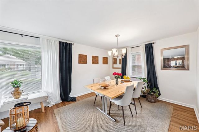 6934 Julian Avenue, University City, MO 63130