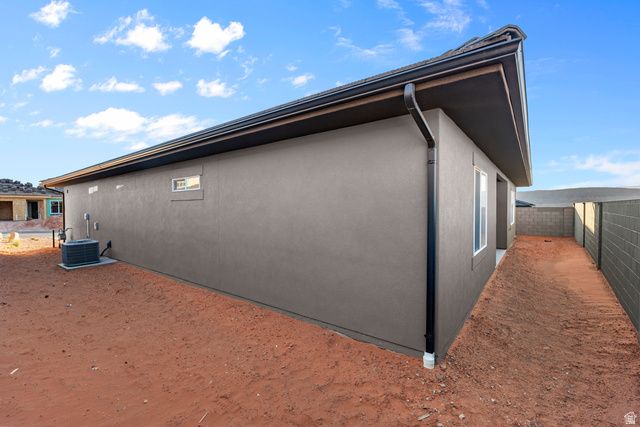 1853 S QUEENS GARDEN DR, Washington, UT 84780