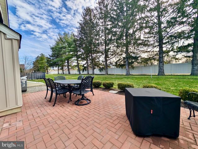 3519 DAYLILY DR, Emmaus, PA 18049