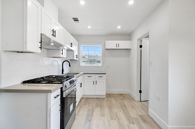 1503 N Pacific Avenue, Fresno, CA 93728