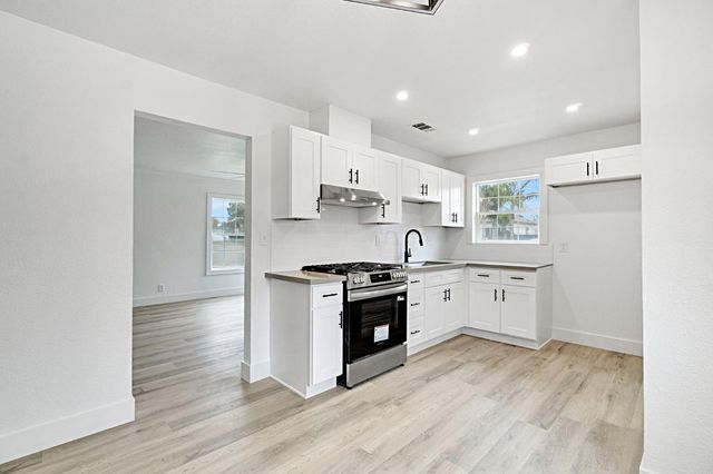 1503 N Pacific Avenue, Fresno, CA 93728