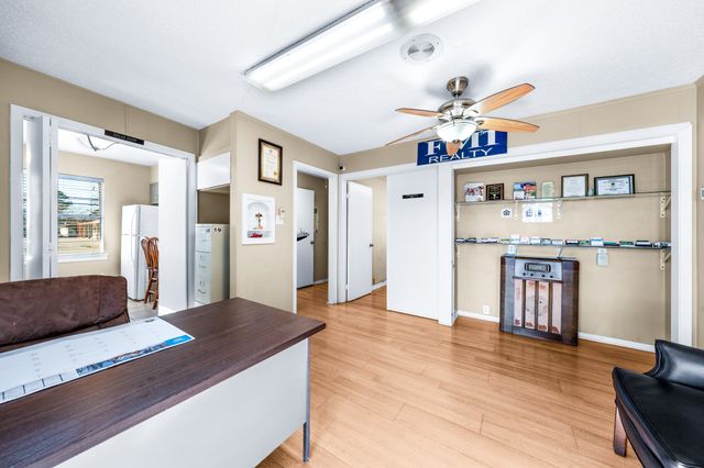 200 E Russell Avenue, Bonham, TX 75418