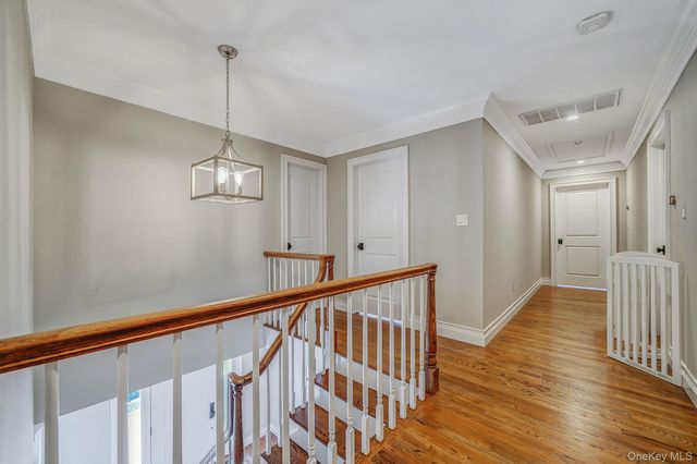 9 Maureen Drive, Mount Sinai, NY 11766