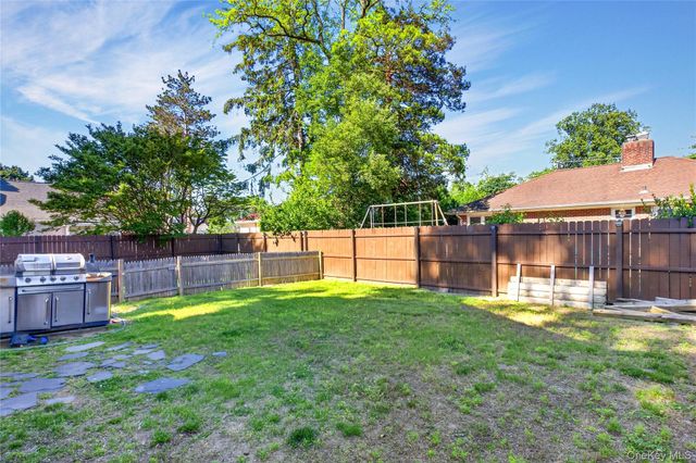 125 Hanson Place, Malverne, NY 11565