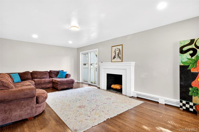125 Hanson Place, Malverne, NY 11565