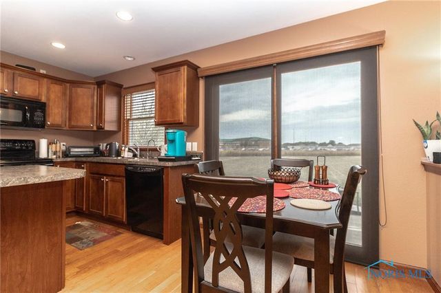 1794 Horseshoe Bend Drive, Perrysburg, OH 43551