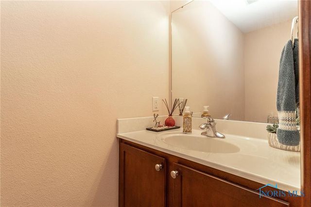 1794 Horseshoe Bend Drive, Perrysburg, OH 43551