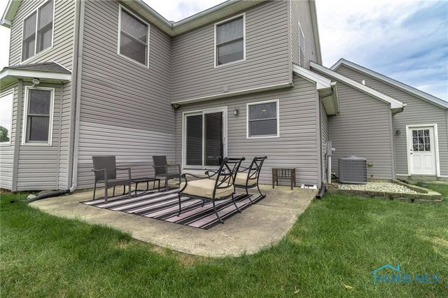 1794 Horseshoe Bend Drive, Perrysburg, OH 43551