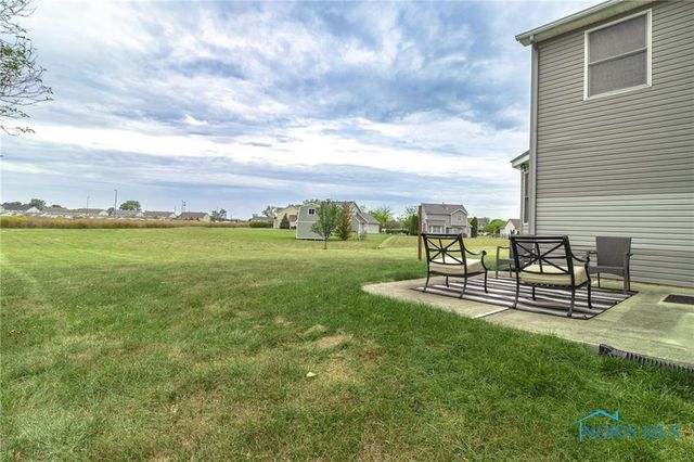 1794 Horseshoe Bend Drive, Perrysburg, OH 43551