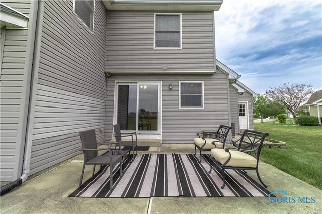 1794 Horseshoe Bend Drive, Perrysburg, OH 43551