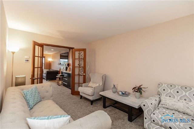 1794 Horseshoe Bend Drive, Perrysburg, OH 43551