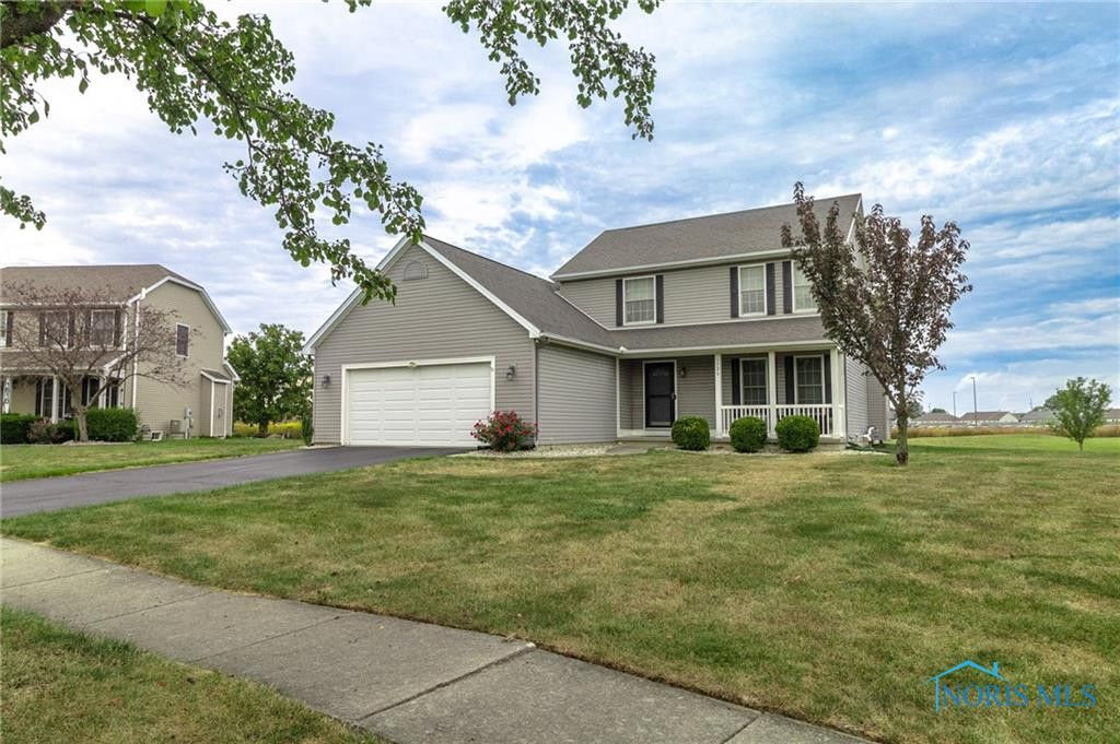 1794 Horseshoe Bend Drive, Perrysburg, OH 43551