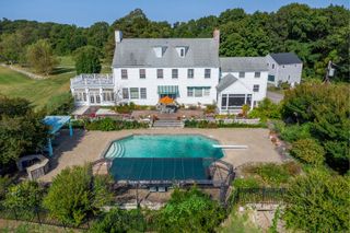 49 Great Ring Road, Newtown, CT 06482