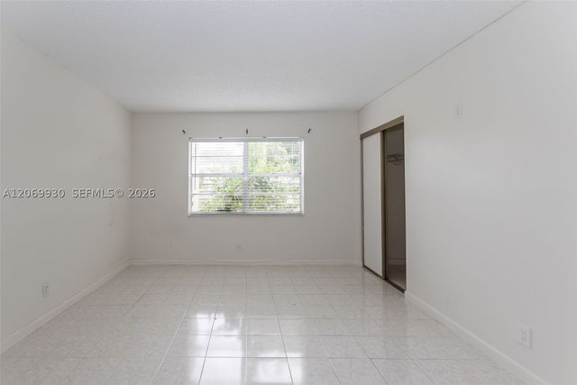 3777 NW 78th Ave 15C, Davie, FL 33024