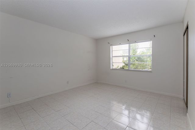 3777 NW 78th Ave 15C, Davie, FL 33024