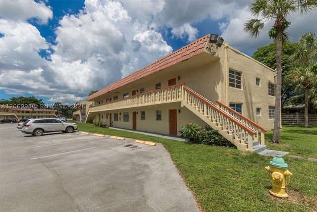 3777 NW 78th Ave 15C, Davie, FL 33024