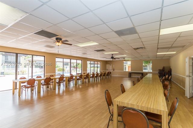 3777 NW 78th Ave 15C, Davie, FL 33024