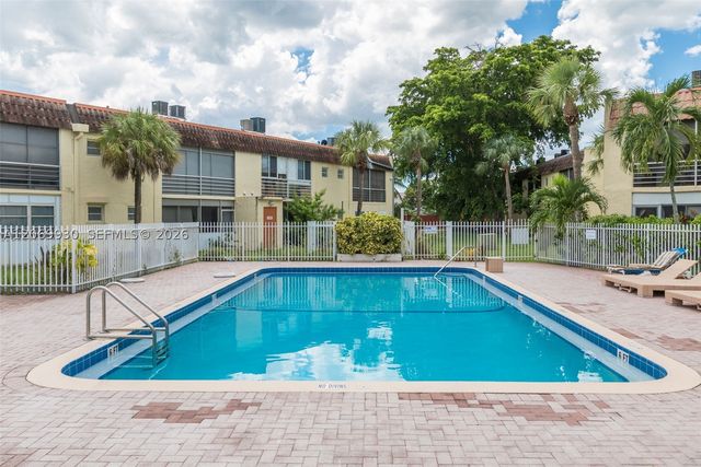 3777 NW 78th Ave 15C, Davie, FL 33024