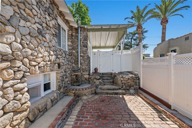 10739 Helendale, Tujunga, CA 91042