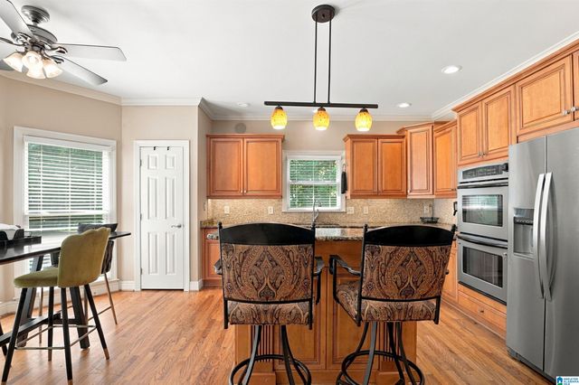 393 GREYSTONE GLEN CIRCLE, Hoover, AL 35242