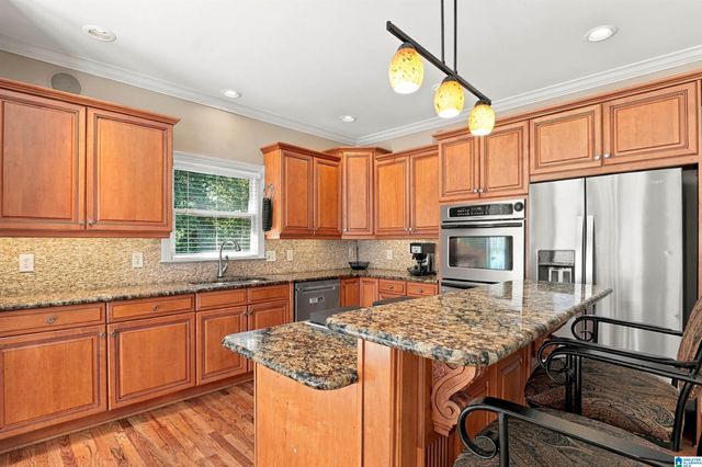 393 GREYSTONE GLEN CIRCLE, Hoover, AL 35242